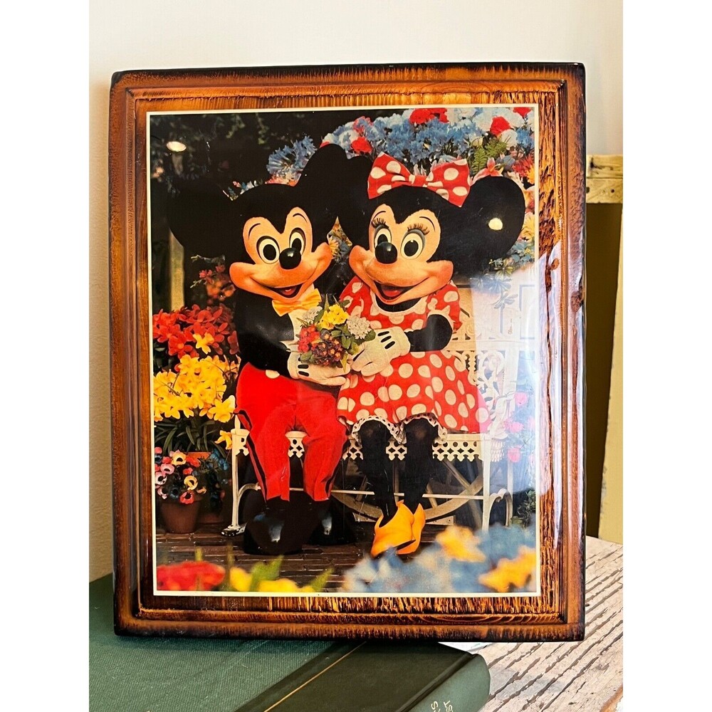 Vintage Mickey And Minnie Walt Disney World Retro Resin Wooden Wall Hanging 12"